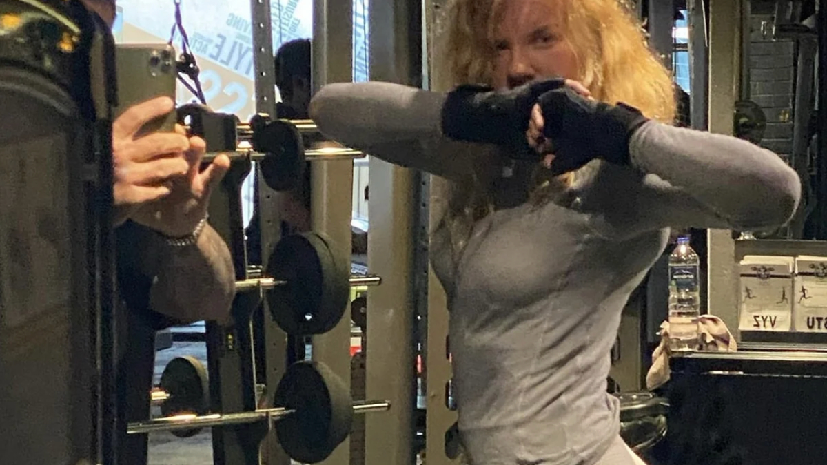 Biricik Suden’den itiraflar: Emekli maaşı için sıra beklemek zor diyorlar 62 yaşımda 300 kilo kaldırıyorum Biricik Suden’den itiraflar: Emekli maaşı için sıra beklemek zor diyorlar 62 yaşımda 300 kilo kaldırıyorum