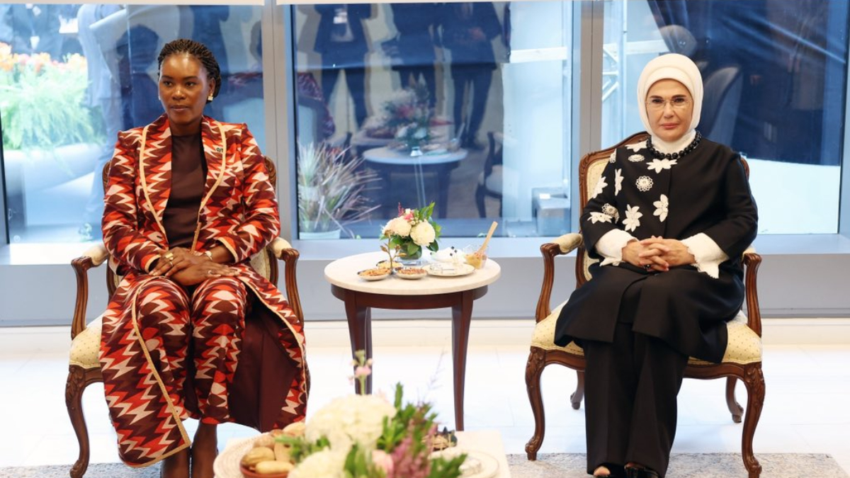 Emine Erdoğan, Gabon Cumhurbaşkanı’nın eşi Nguema ile görüştü Emine Erdoğan, Gabon Cumhurbaşkanı’nın eşi Nguema ile görüştü