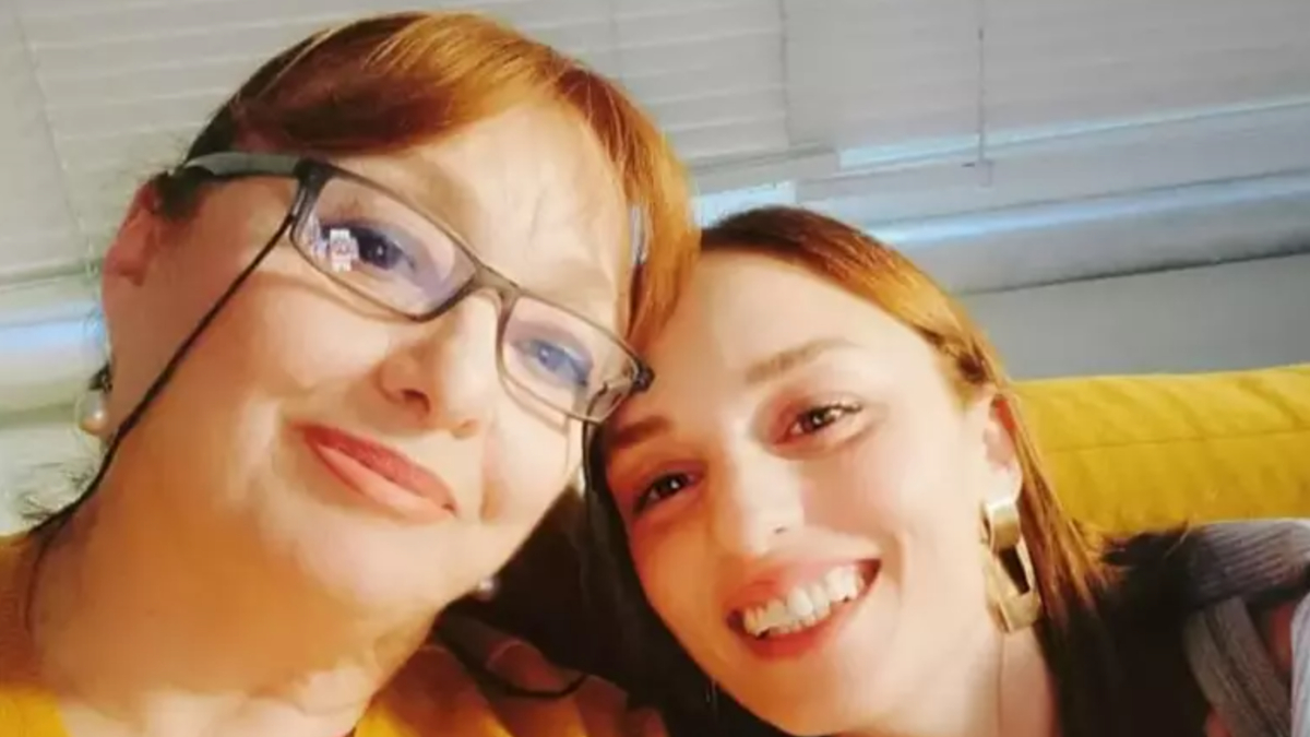 İntihar iddiasıyla gündeme gelmişti! Oyuncu Nilperi Şahinkaya annesinin çantasından çıkan notu paylaştı İntihar iddiasıyla gündeme gelmişti! Oyuncu Nilperi Şahinkaya annesinin çantasından çıkan notu paylaştı