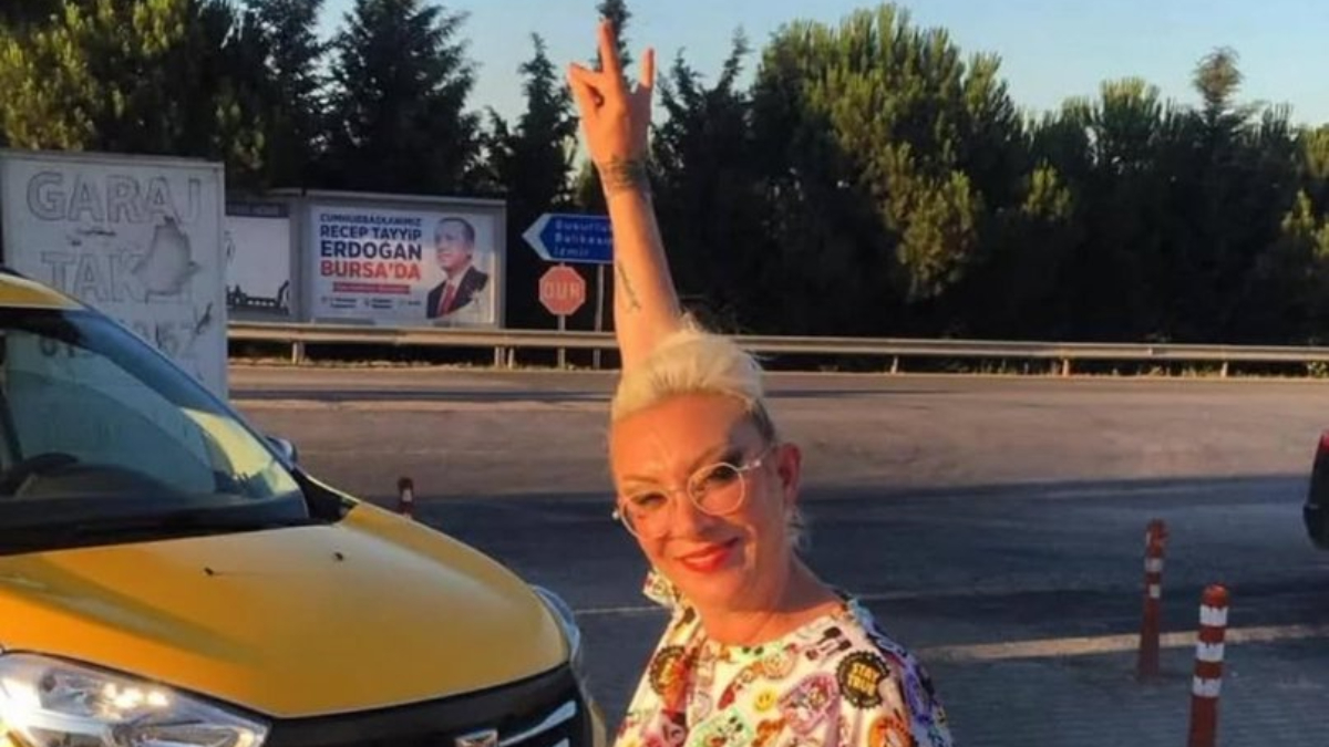 Şarkıcı Güllü’nün şüpheli ölümünde çarpıcı detay! Emekli emniyet müdürü açıklamalarıyla dikkat çekti Şarkıcı Güllü’nün şüpheli ölümünde çarpıcı detay! Emekli emniyet müdürü açıklamalarıyla dikkat çekti