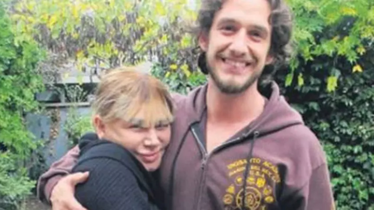 Uzun zamandır ortalıkta yoktu! Minik Serçe Sezen Aksu’nun oğlu Mithat Can Özer’in son hali Uzun zamandır ortalıkta yoktu! Minik Serçe Sezen Aksu’nun oğlu Mithat Can Özer’in son hali