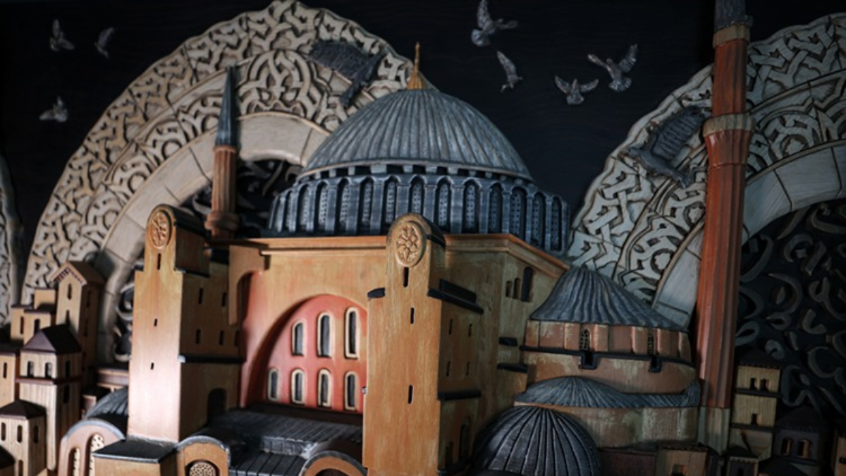 Türk usta, ‘Neva’ sanatıyla 3 boyutlu ahşap eserler üretiyor Türk usta, ‘Neva’ sanatıyla 3 boyutlu ahşap eserler üretiyor