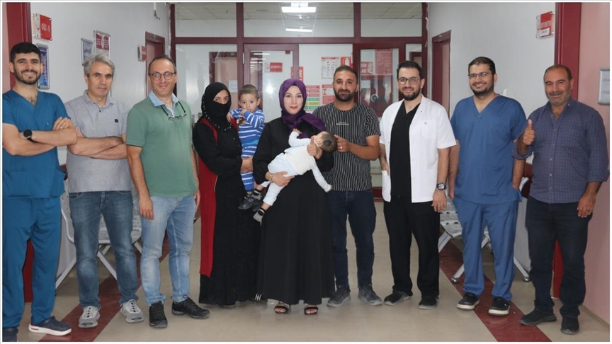 Diyarbakır’da iki bebek koklear implant ameliyatıyla ilk kez duymaya başladı