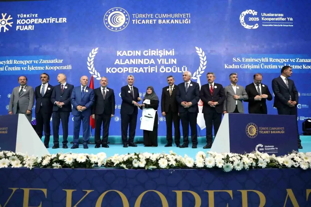 Tokat’taki ERZAK Kooperatifi, ‘Yılın Kooperatifi’ Ödülünü Kazandı