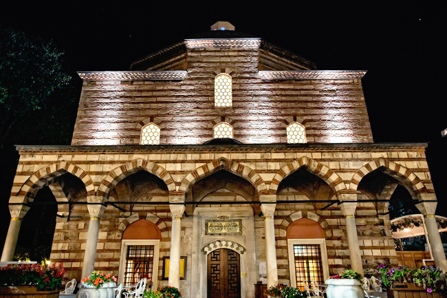 Tarihi Hürrem Sultan Hamamı: Suyun, Müziğin Ve Tarihin Buluştuğu Mekân