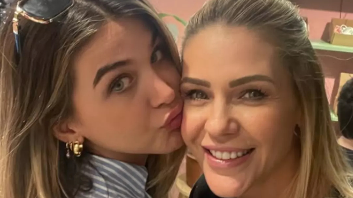 Emine Ün yeni yaşını kutladı! Duru ile pozları çok beğenildi