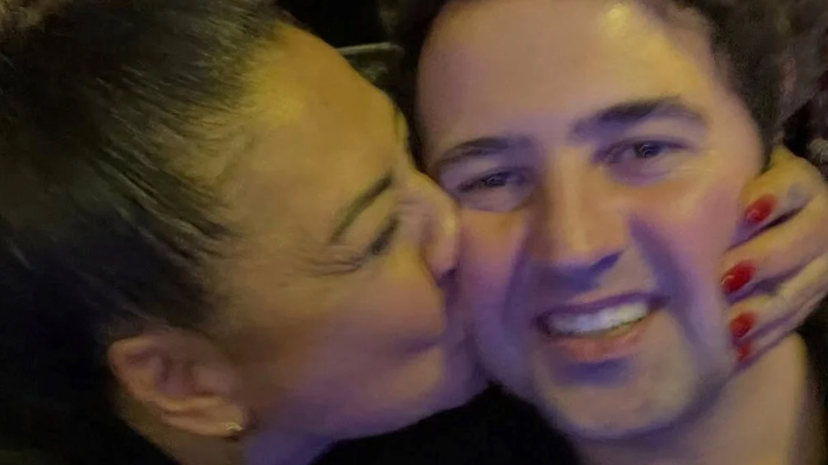 Işın Karaca eşi Can Yapıcıoğlu’na seslendi: “Seninleyken her şey daha güzel”