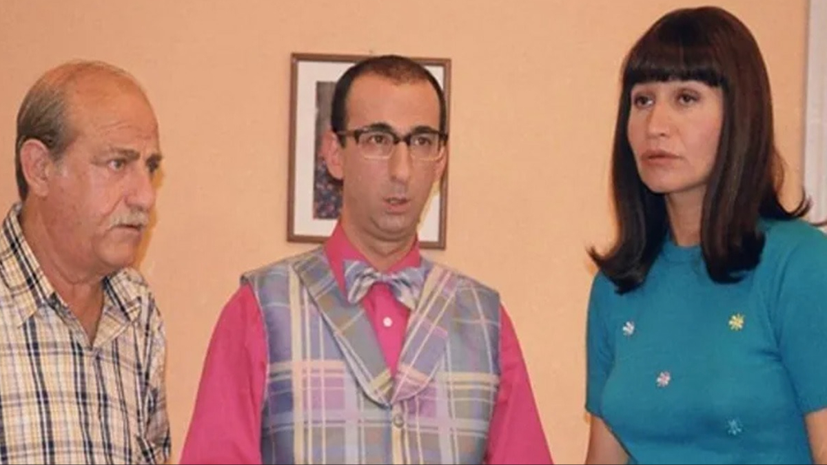 Bir Demet Tiyatro’nun efsane oyuncusu Fadıl’ıydı! Bican Günalan’ın son hali gündem oldu Bir Demet Tiyatro’nun efsane oyuncusu Fadıl’ıydı! Bican Günalan’ın son hali gündem oldu