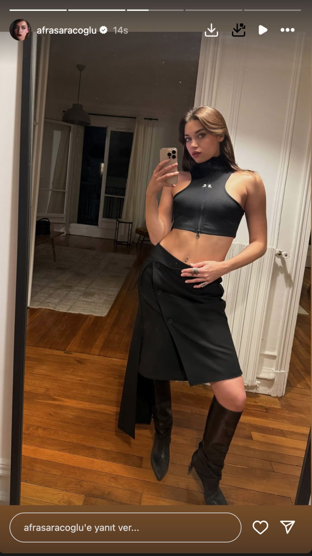 Yeni projesi için gün sayıyor! Afra Saraçoğlu son pozlarıyla sosyal medyayı salladı Yeni projesi için gün sayıyor! Afra Saraçoğlu son pozlarıyla sosyal medyayı salladı