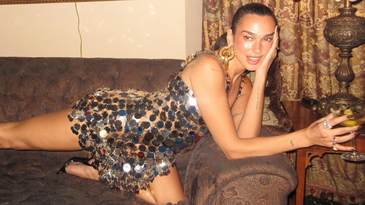 Dua Lipa’dan cesur pozlar! Takipçileri yorum ve beğeni yağmuruna tuttu Dua Lipa’dan cesur pozlar! Takipçileri yorum ve beğeni yağmuruna tuttu