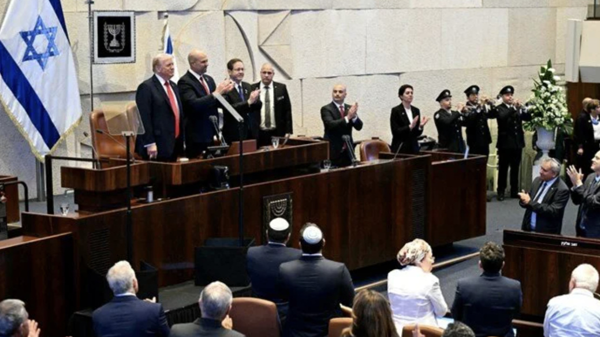 Donald Trump, İsrail Meclisi’nde ayakta alkışlandı Donald Trump, İsrail Meclisi’nde ayakta alkışlandı