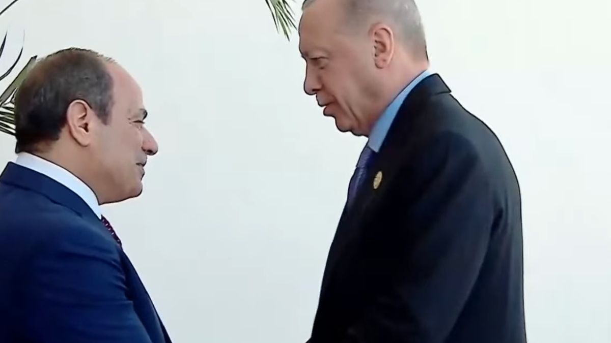 Cumhurbaşkanı Erdoğan Mısır’da: Sisi ile bir araya geldi Cumhurbaşkanı Erdoğan Mısır’da: Sisi ile bir araya geldi