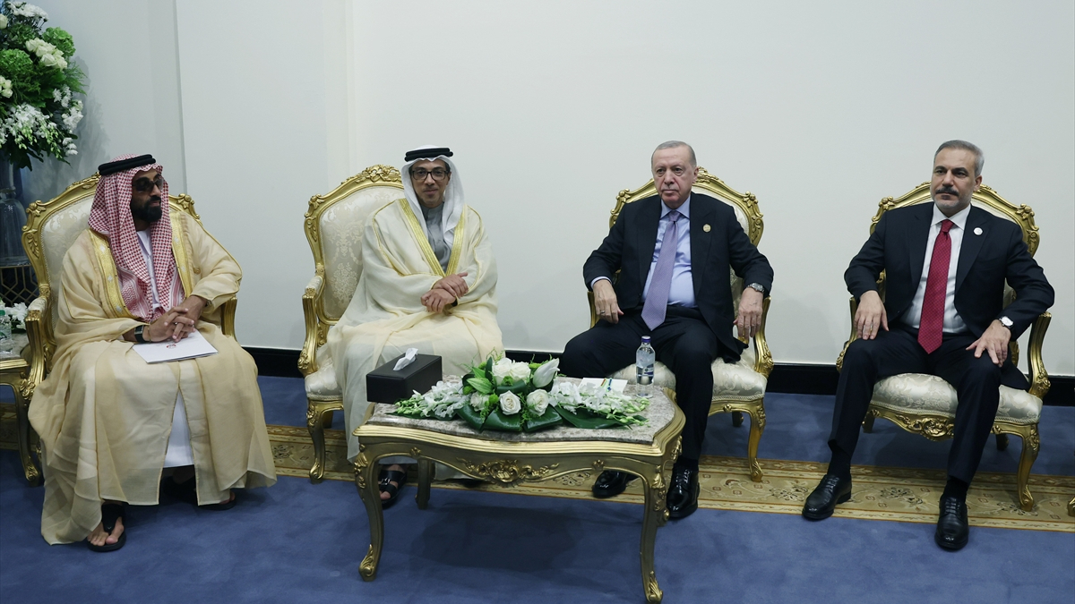 Cumhurbaşkanı Erdoğan, Mısır’da önemli temaslarda bulundu