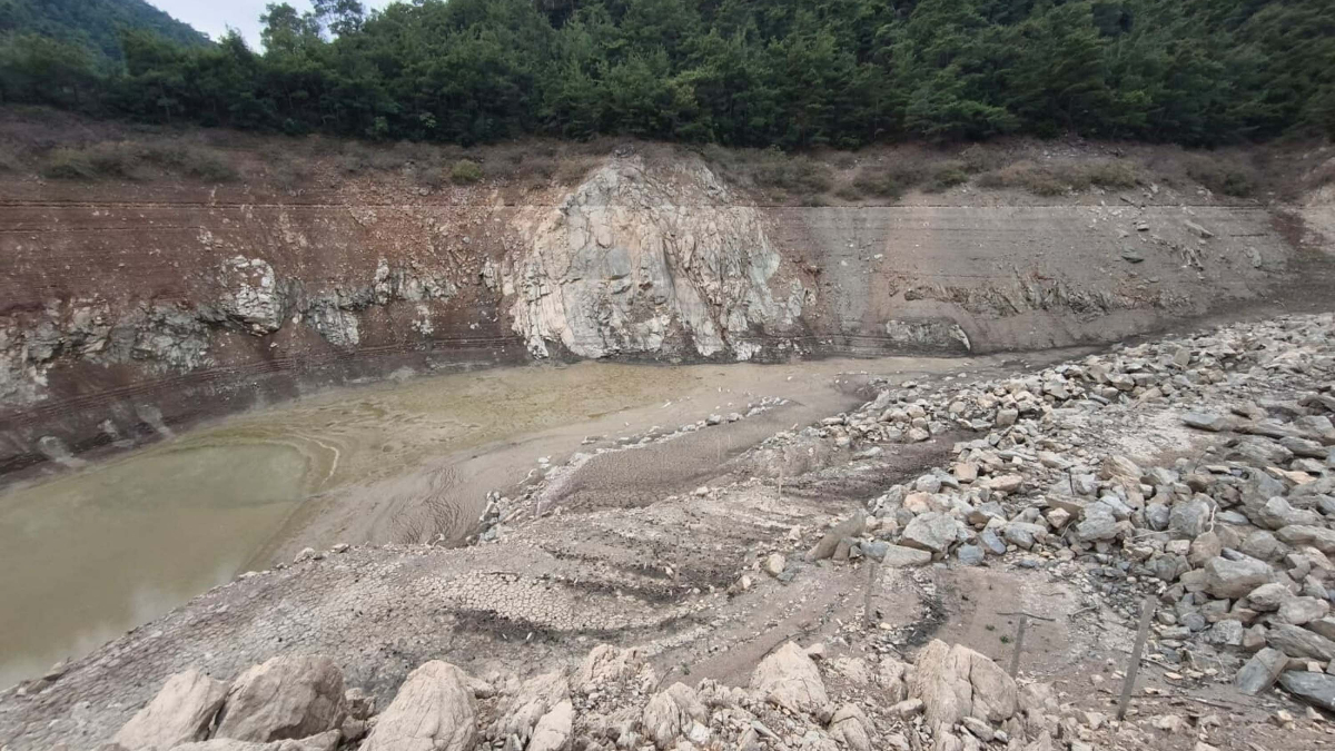 İzmir’de Balçova Barajı da kurudu: Su kesintileri devam ediyor