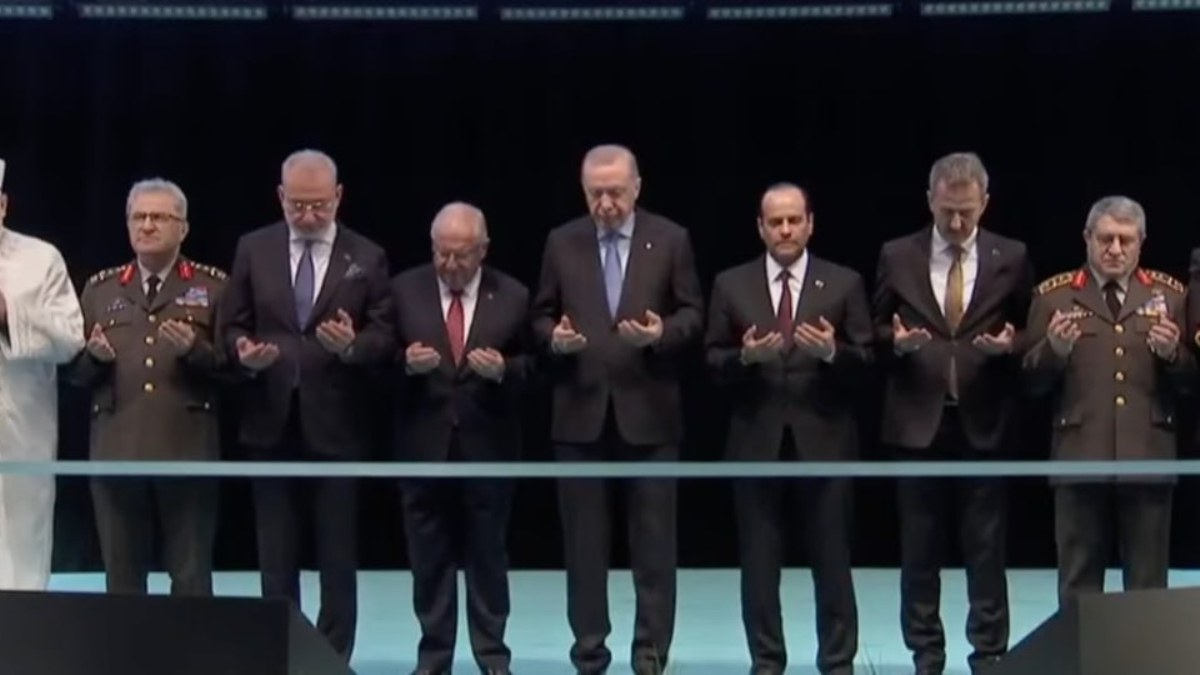 Yeni ALTAY Tankı dualar eşliğine envantere girdi Yeni ALTAY Tankı dualar eşliğine envantere girdi