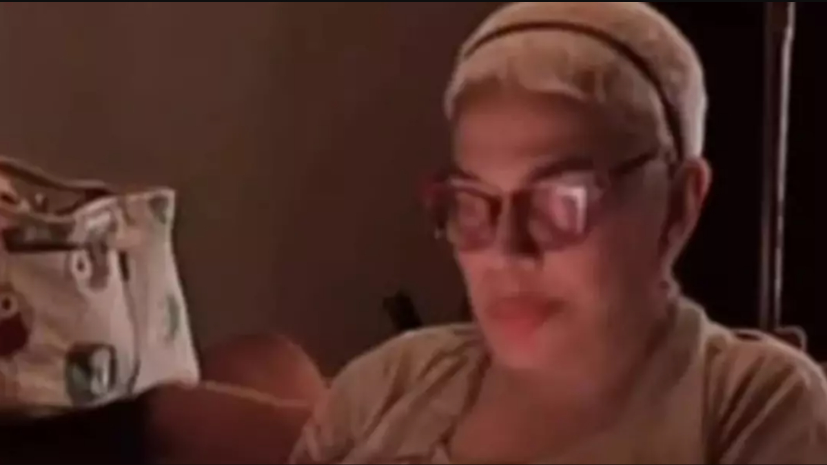 Son hali merak ediliyordu! Emel Müftüoğlu’ndan Sezen Aksu paylaşımı