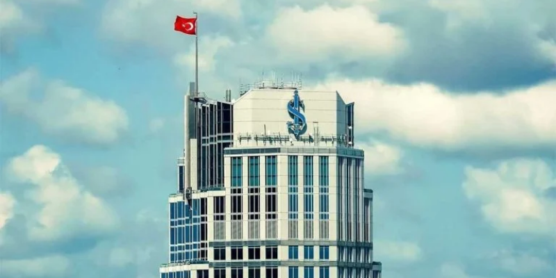 İş Bankası ‘Yasa Dışı İşlem’ iddialarını reddetti