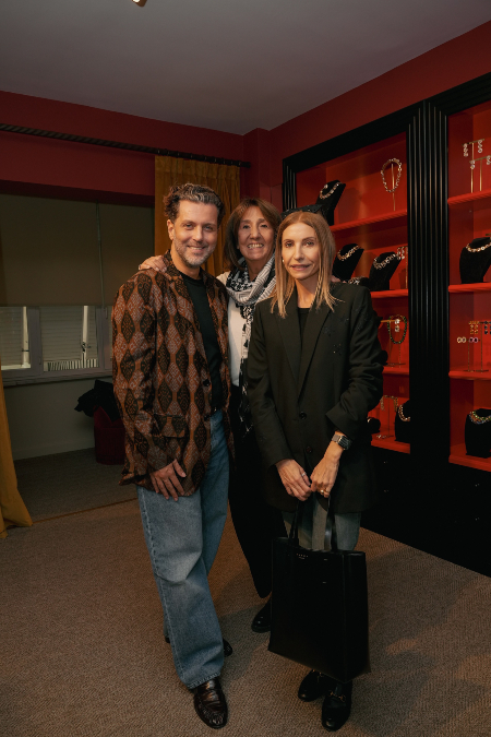 Ninon, Nişantaşı Showroom’unda Işıltılı Bir Buluşmaya Ev Sahipliği Yaptı Ninon, Nişantaşı Showroom’unda Işıltılı Bir Buluşmaya Ev Sahipliği Yaptı