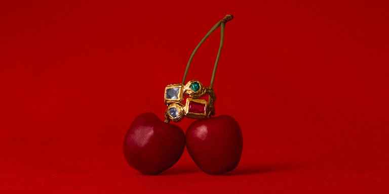 MÜCEVHER & SAAT Métiers’le Renkli Taşların Dünyasını Keşfediyoruz Métiers’in dinamik kodlarını keşfetmek için markanın kurucularından Yeraz Gökbaş’la konuştuk. Şevval Akyüz 10 Ekim 2025 MÜCEVHER & SAAT Métiers’le Renkli Taşların Dünyasını Keşfediyoruz Métiers’in dinamik kodlarını keşfetmek için markanın kurucularından Yeraz Gökbaş’la konuştuk. Şevval Akyüz 10 Ekim 2025