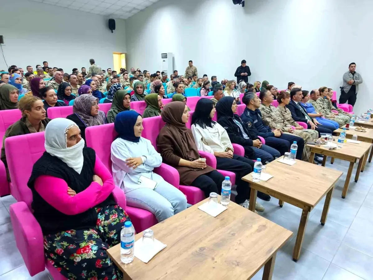 Tunceli’de Kadına Yönelik Şiddetle Mücadele Programı Düzenlendi