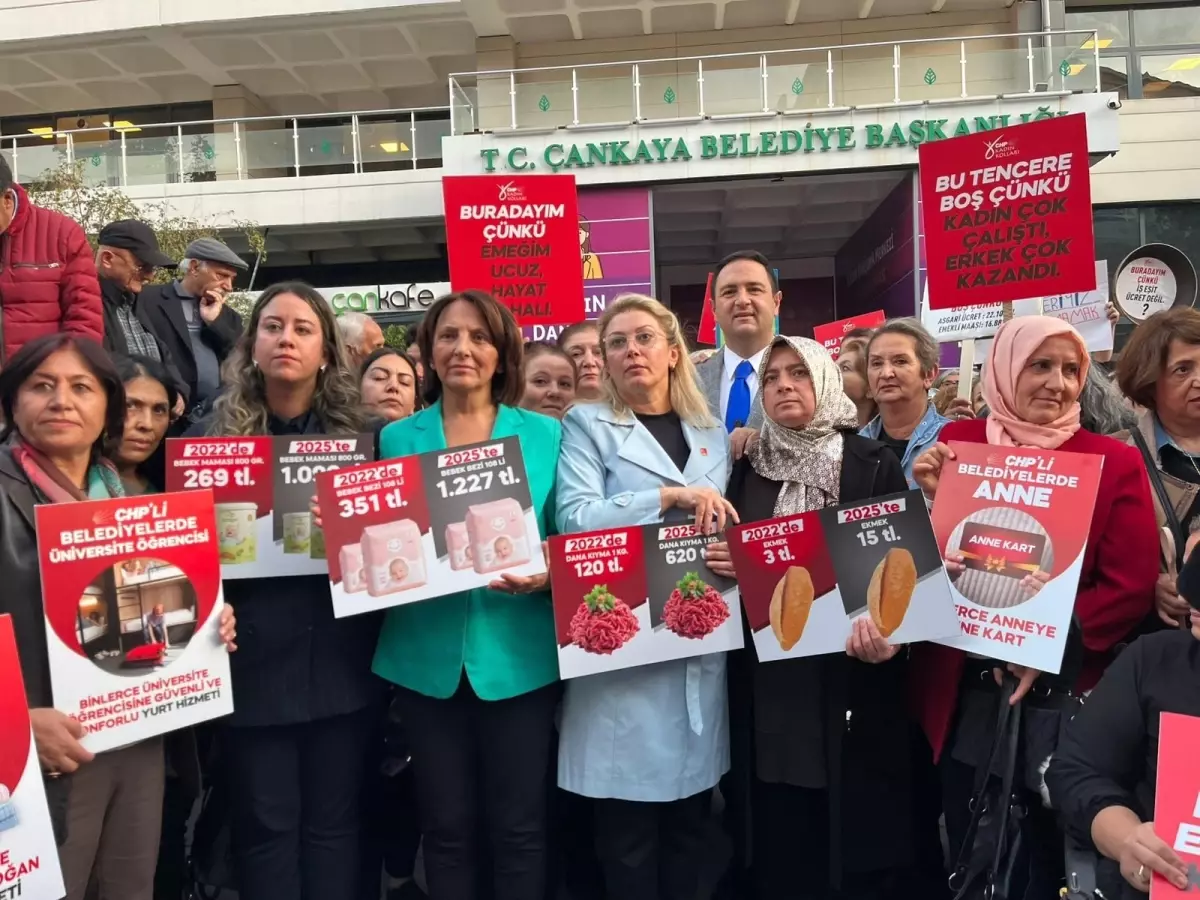 CHP Kadın Kolları Yoksullukla Mücadele İçin Eylem Düzenledi