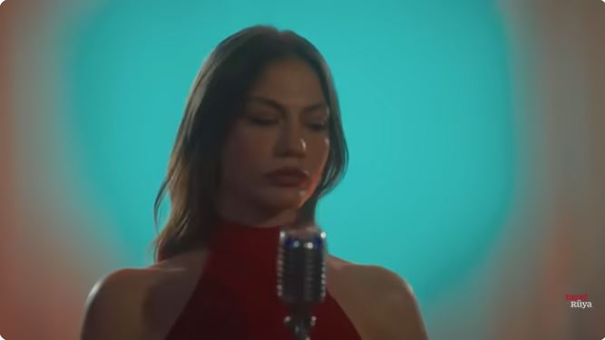 Eşref Rüya dizisi romantik anları ile izleyicileri mest etti! Eşref Rüya dizisi romantik anları ile izleyicileri mest etti!