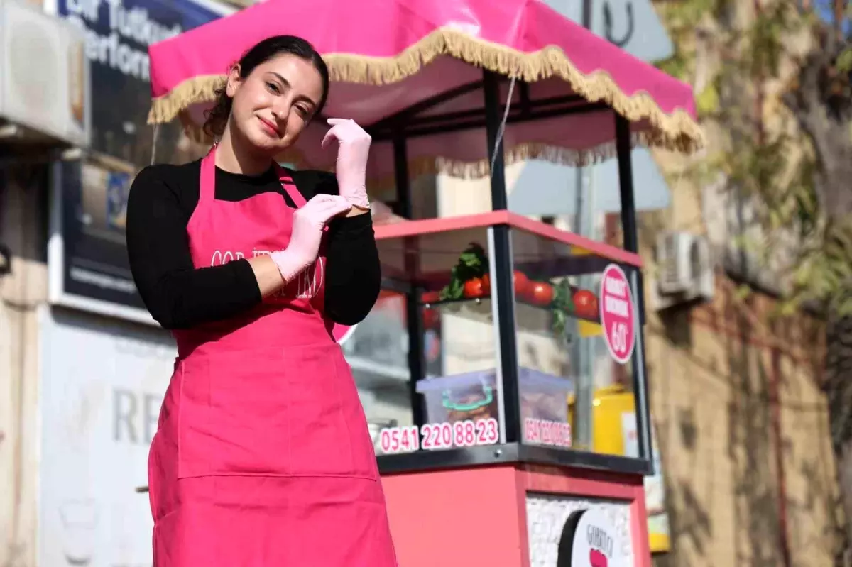 20 Yaşındaki Kadın Girişimci, Elazığ Sanayisinde Gobit Ekmek Satıyor