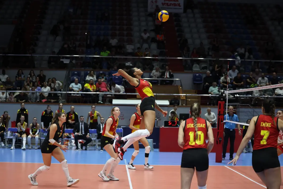 Göztepe Kadın Voleybol Takımı, Aras Spor’a Yenildi