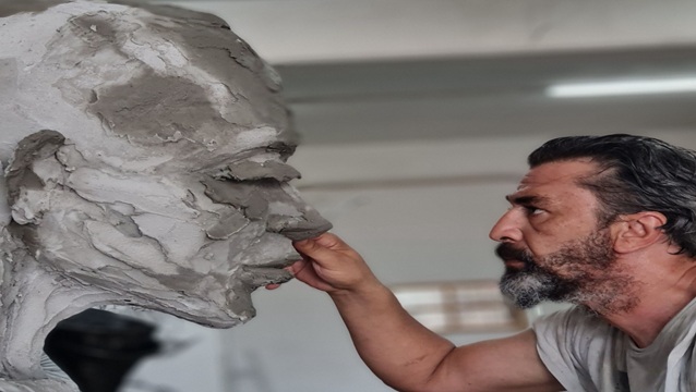 Ozan Ünal, sanat yolculuğunu unutulmaz bir sergiyle noktalıyor Ozan Ünal, sanat yolculuğunu unutulmaz bir sergiyle noktalıyor