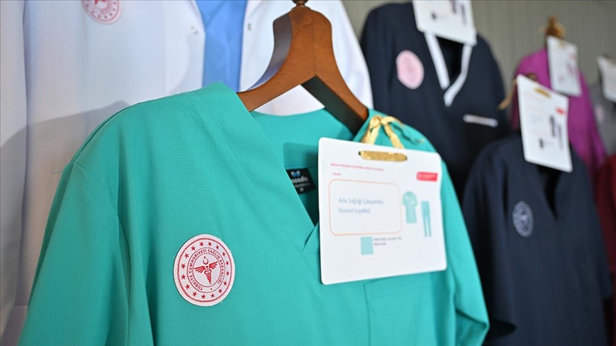 Sağlık çalışanı kıyafetlerine yeni standart: 2026’da zorunlu olacak