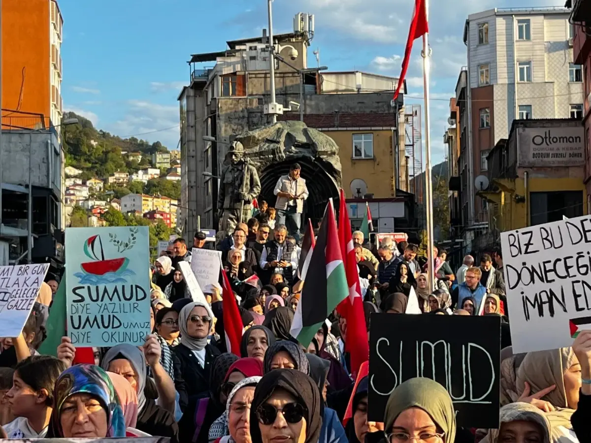 Zonguldak’ta Kadınlar, Filistin İçin Yürüyüş Düzenledi
