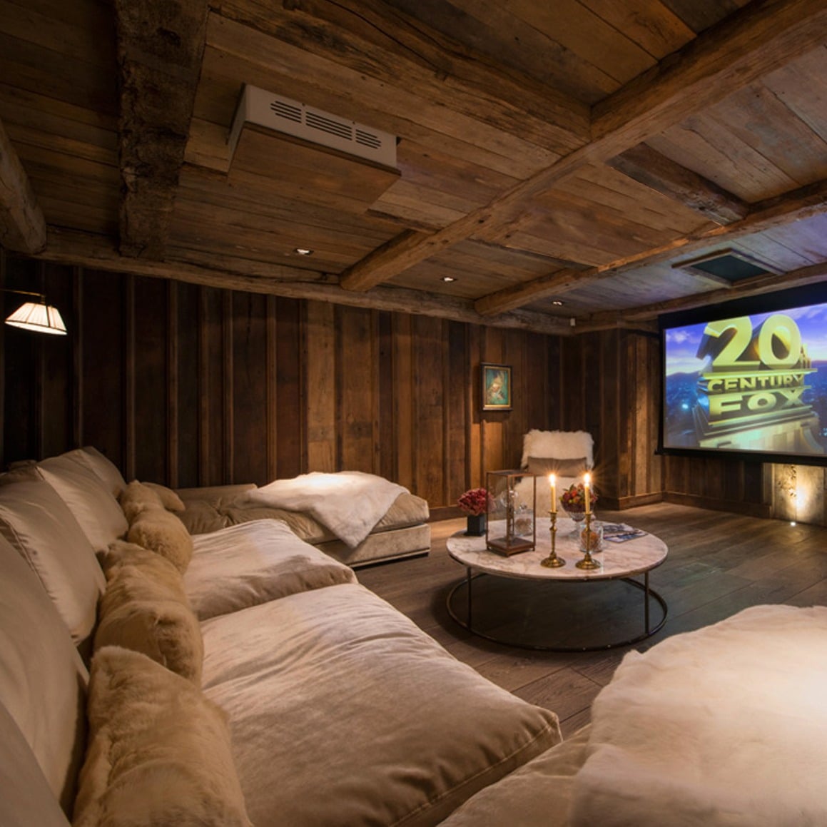 Evde Sinema Keyfi İçin Film Seçenekleri Evde Sinema Keyfi İçin Film Seçenekleri