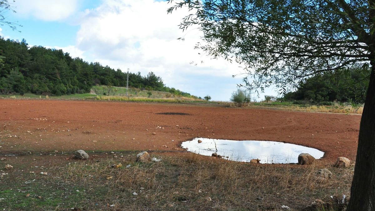 Manisa’da Sülüklü Göl, Beklenen Yağışların Gelmemesiyle…