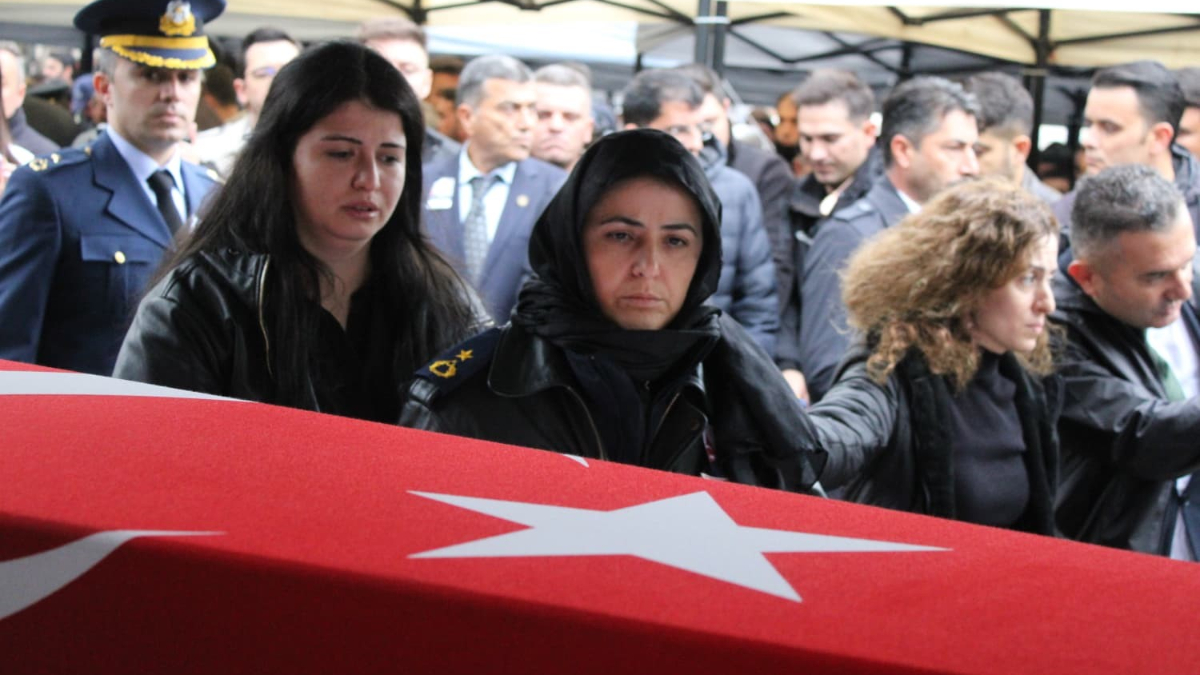 Şehit Hava Pilot Binbaşı Nihat İlgen’in Eşi, Askeri…