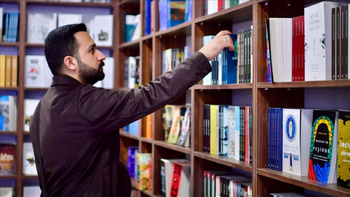 İstanbul’da Cağaloğlu, ‘Kitapçılar Sokağı’na Yeniden Kavuştu İstanbul’da Cağaloğlu, ‘Kitapçılar Sokağı’na Yeniden Kavuştu