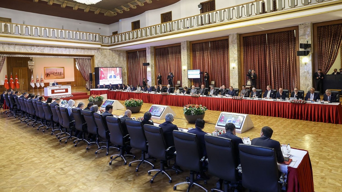 CHP’de İmralı Oylaması Tartışmaları Devam Ediyor