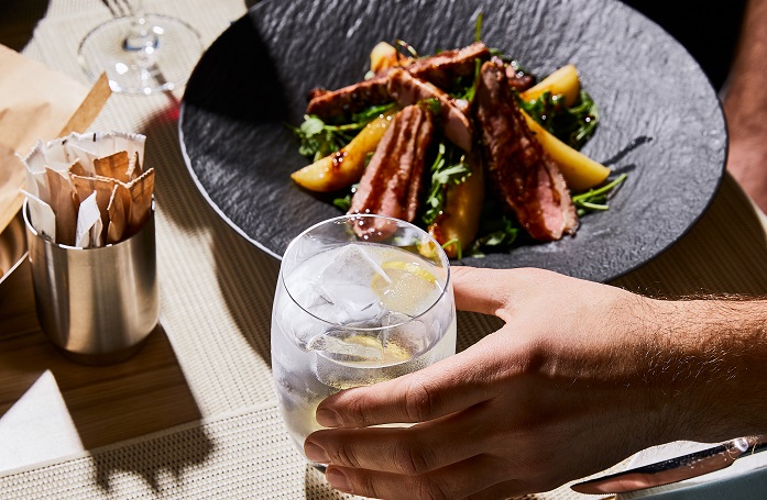 Buz Şarabı (Ice Wine) Nedir? Soğuk İklimlerin En Tatlı Sırrı Buz Şarabı (Ice Wine) Nedir? Soğuk İklimlerin En Tatlı Sırrı