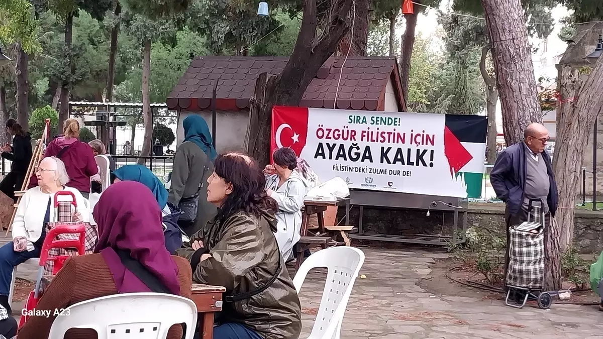 Gelibolu’dan Gazze’ye Destek: Kadınların Düzenlediği Kermes