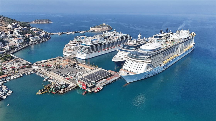 Türkiye’de Kruvaziyer Yolcu Sayısı 2 Milyonu Aştı