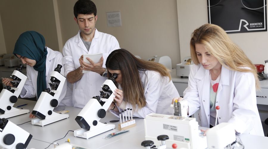 Türkiye’de En Çok Öğrenci Tıp Fakültelerinde Eğitim Alıyor