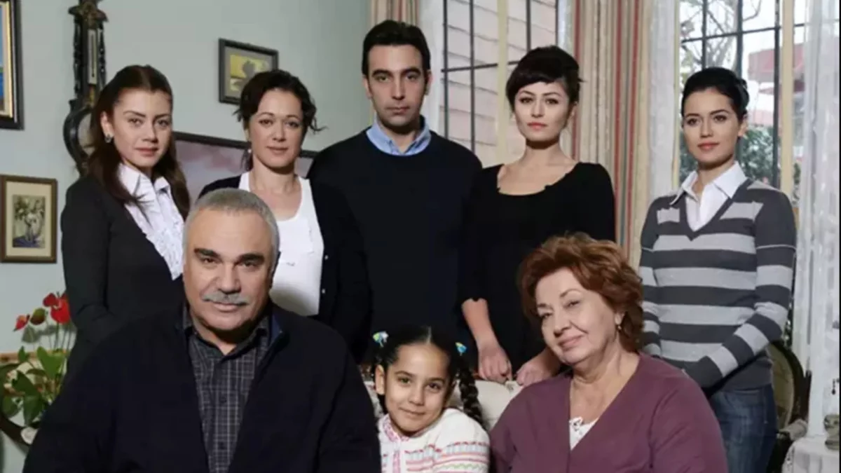 Yaprak Dökümü’nün ‘Ayşe’si Şebnem Ceceli’nin Değişimi Yaprak Dökümü’nün ‘Ayşe’si Şebnem Ceceli’nin Değişimi